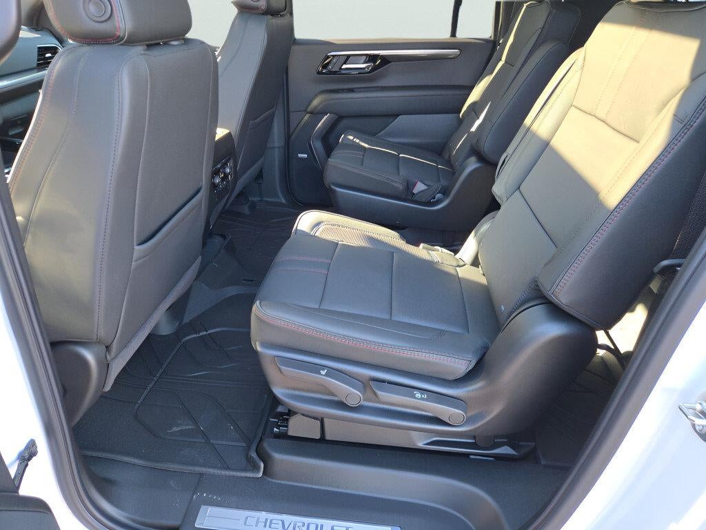 2026 Chevrolet Suburban 4WD RST
