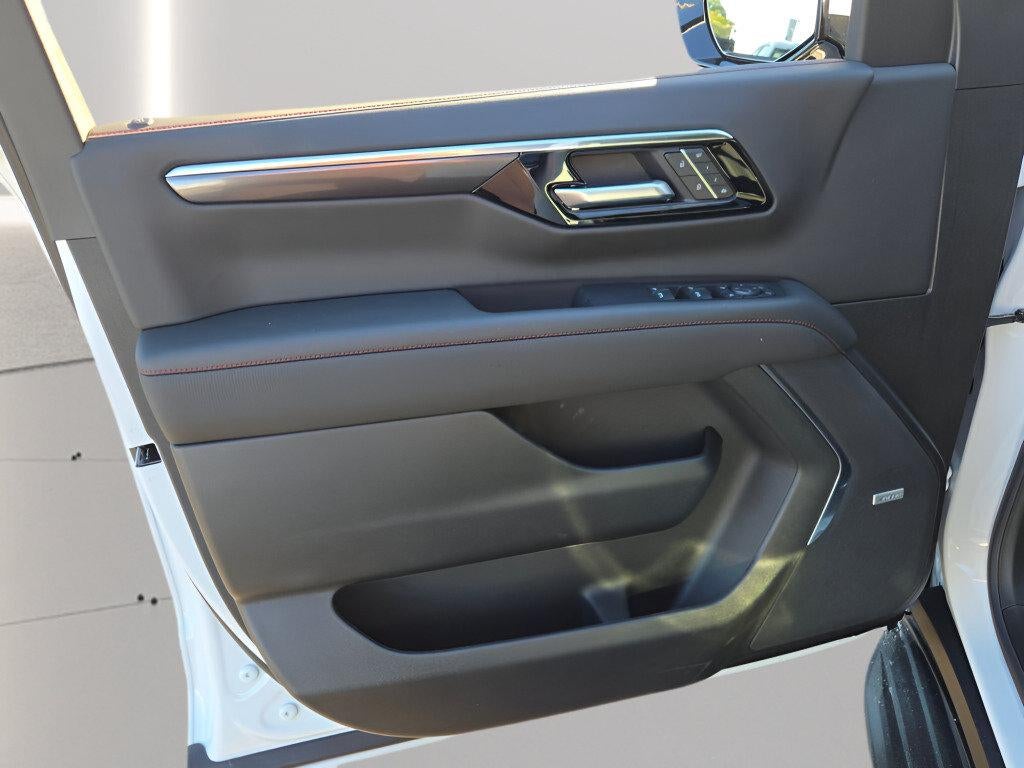 2026 Chevrolet Suburban RST - Photo 25