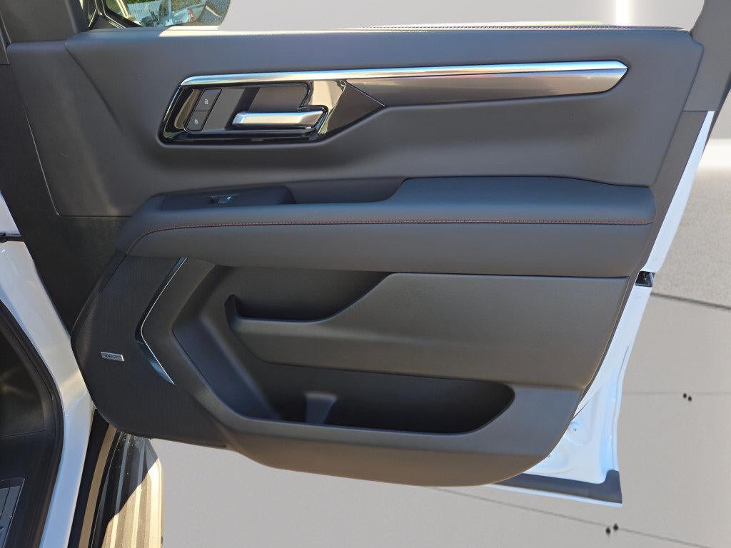 2026 Chevrolet Suburban 4WD RST