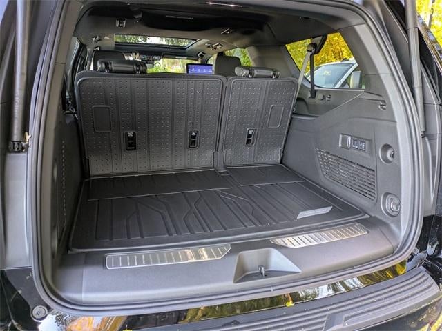 2026 Chevrolet Suburban 4WD Premier