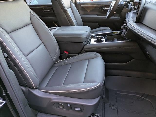 2026 Chevrolet Suburban 4WD Premier