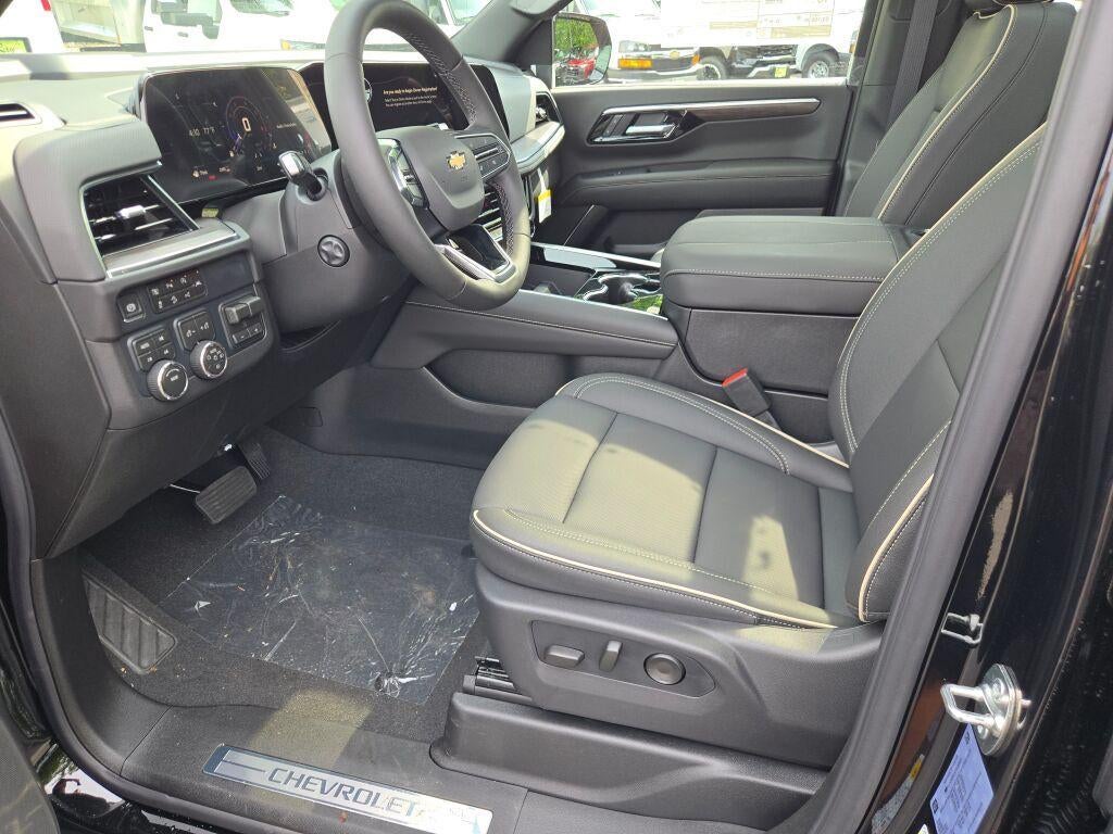 2026 Chevrolet Suburban 4WD Premier