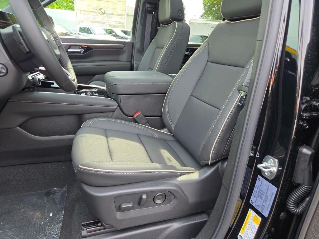 2026 Chevrolet Suburban 4WD Premier