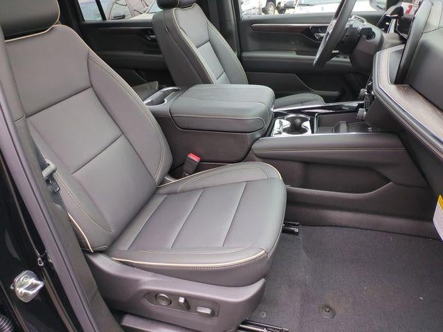 2026 Chevrolet Suburban 4WD Premier