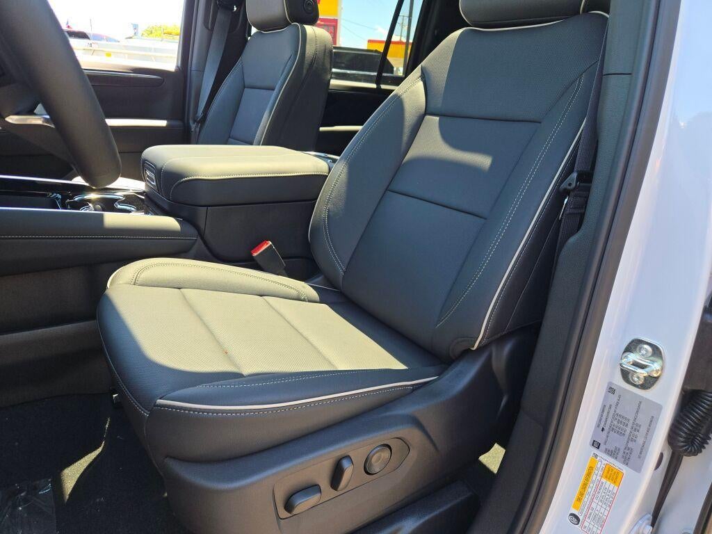 2026 Chevrolet Suburban 4WD Premier