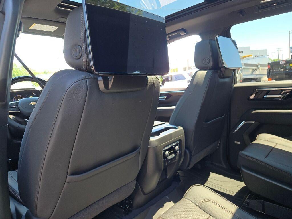 2026 Chevrolet Suburban 4WD High Country