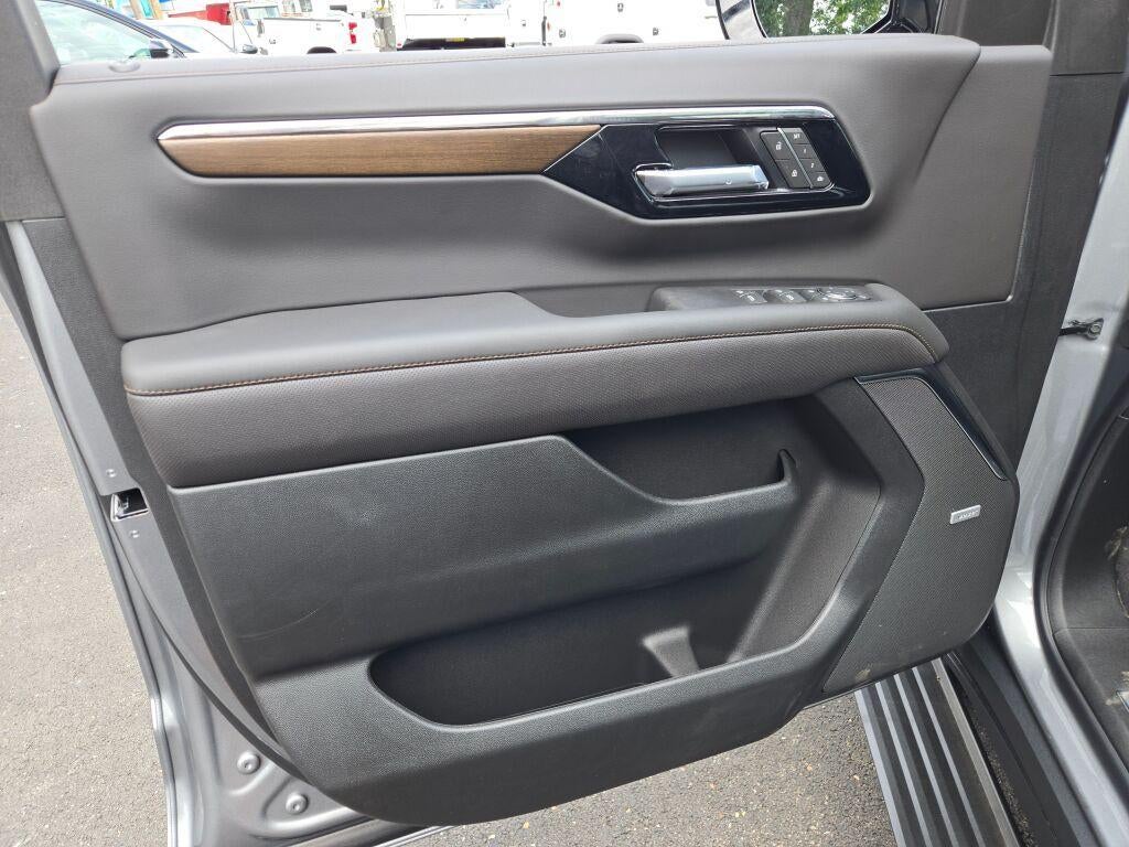 2026 Chevrolet Suburban 4WD High Country