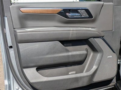 2025 Chevrolet Suburban 4WD High Country