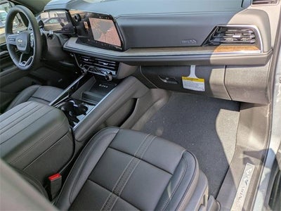 2025 Chevrolet Suburban 4WD High Country