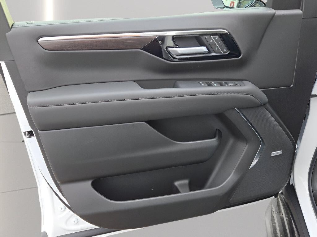 2026 Chevrolet Tahoe 4WD LT
