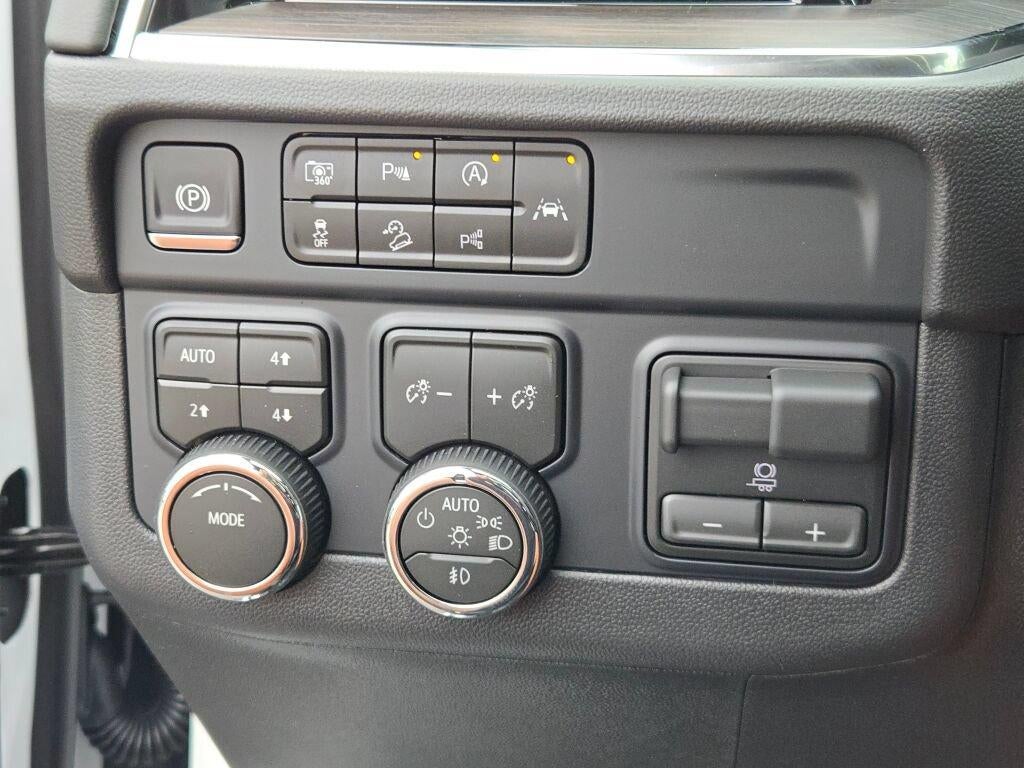 2026 Chevrolet Tahoe LT - Photo 32