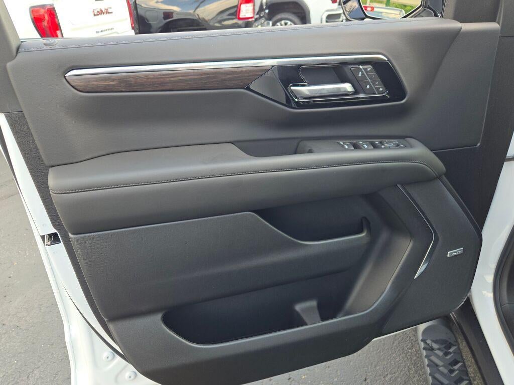 2026 Chevrolet Tahoe Z71 - Photo 25