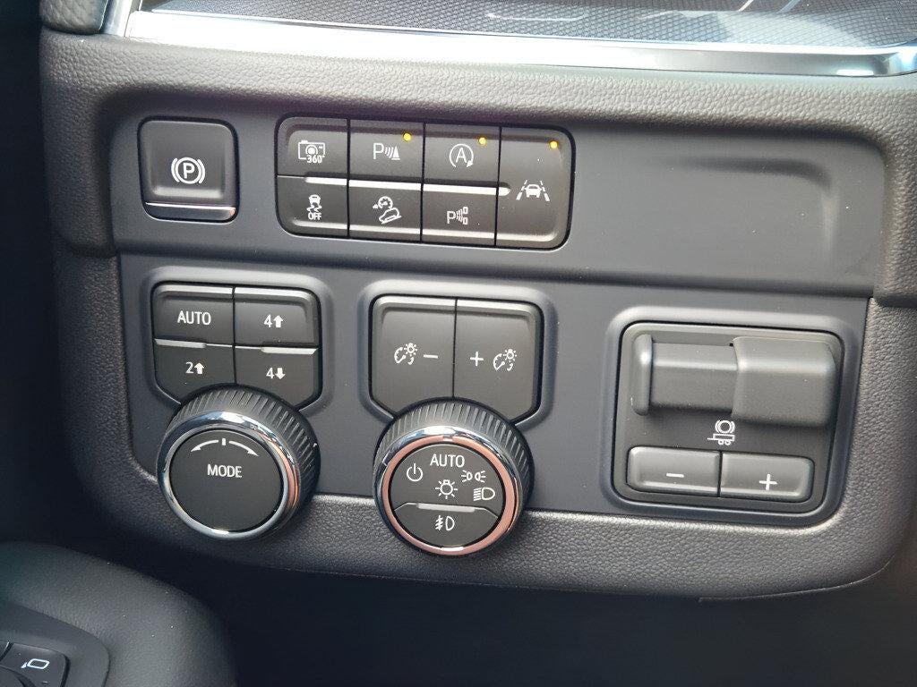 2026 Chevrolet Tahoe 4WD RST