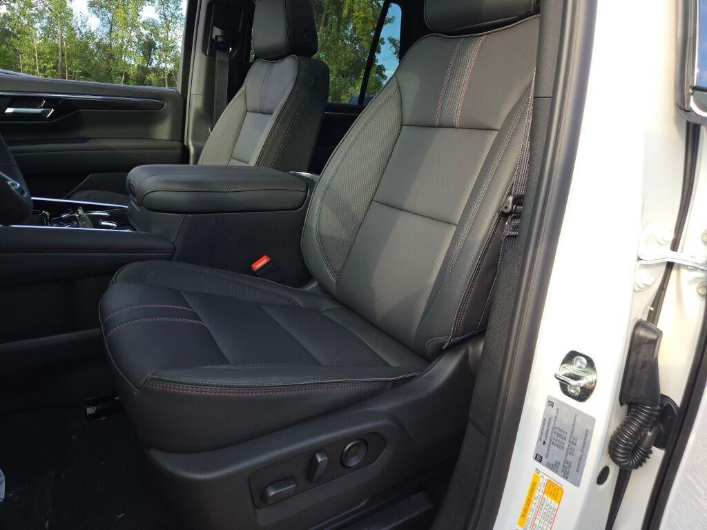 2026 Chevrolet Tahoe 4WD RST