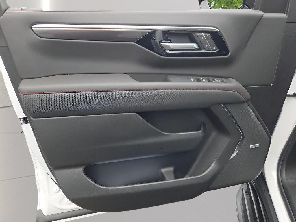2026 Chevrolet Tahoe 4WD RST
