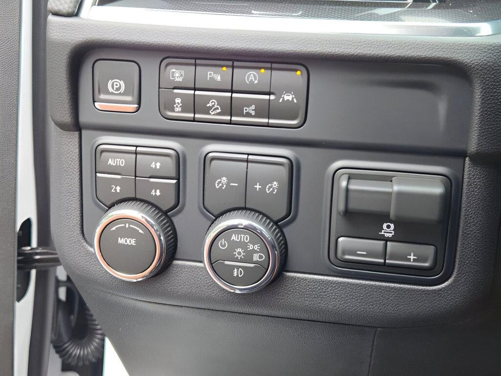 2026 Chevrolet Tahoe 4WD RST