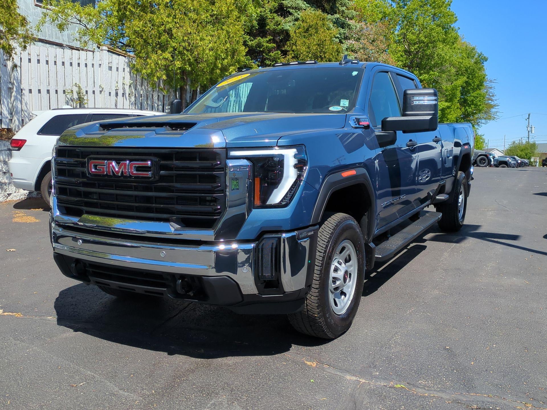 2025 GMC Sierra 3500 HD Pro