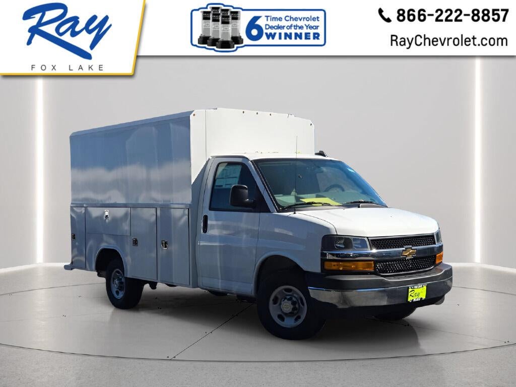 2026 Chevrolet Express Cutaway 3500 3500 Van 139"