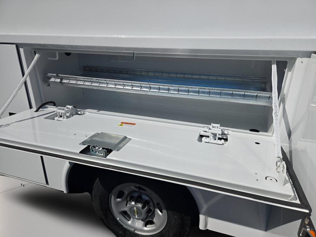 2026 Chevrolet Express Cutaway 3500 3500 Van 139"