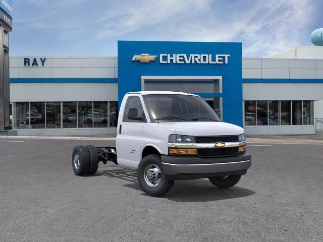 2025 Chevrolet Express 3500 139" WB's photo