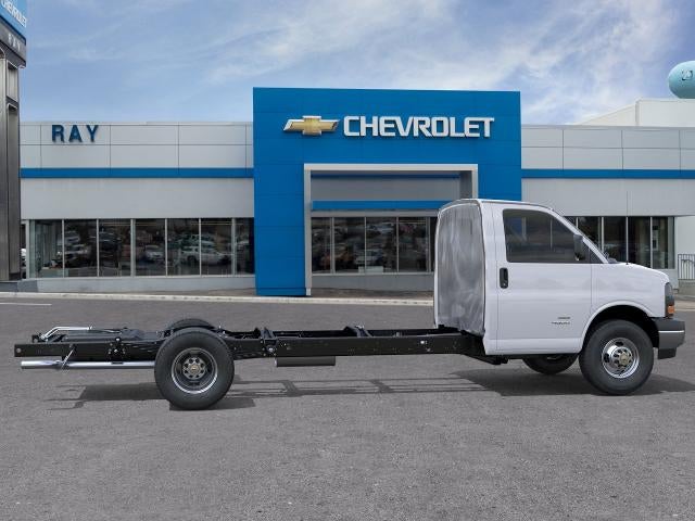 2026 Chevrolet Express Cutaway 3500 3500 Van 177"