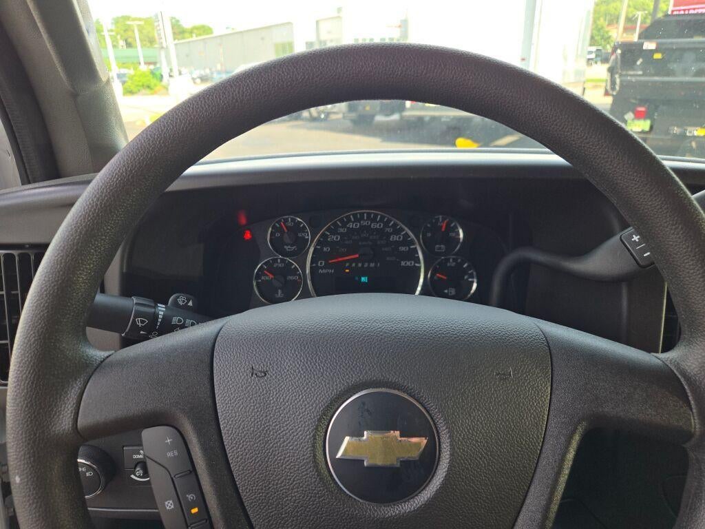 2026 Chevrolet Express Cutaway 3500 3500 Van 177"
