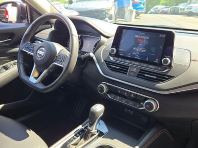 2022 Nissan Altima SR Intelligent AWD
