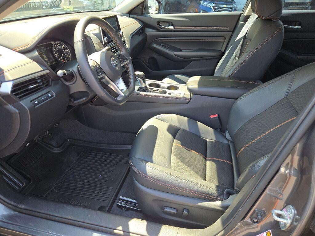 2022 Nissan Altima SR Intelligent AWD