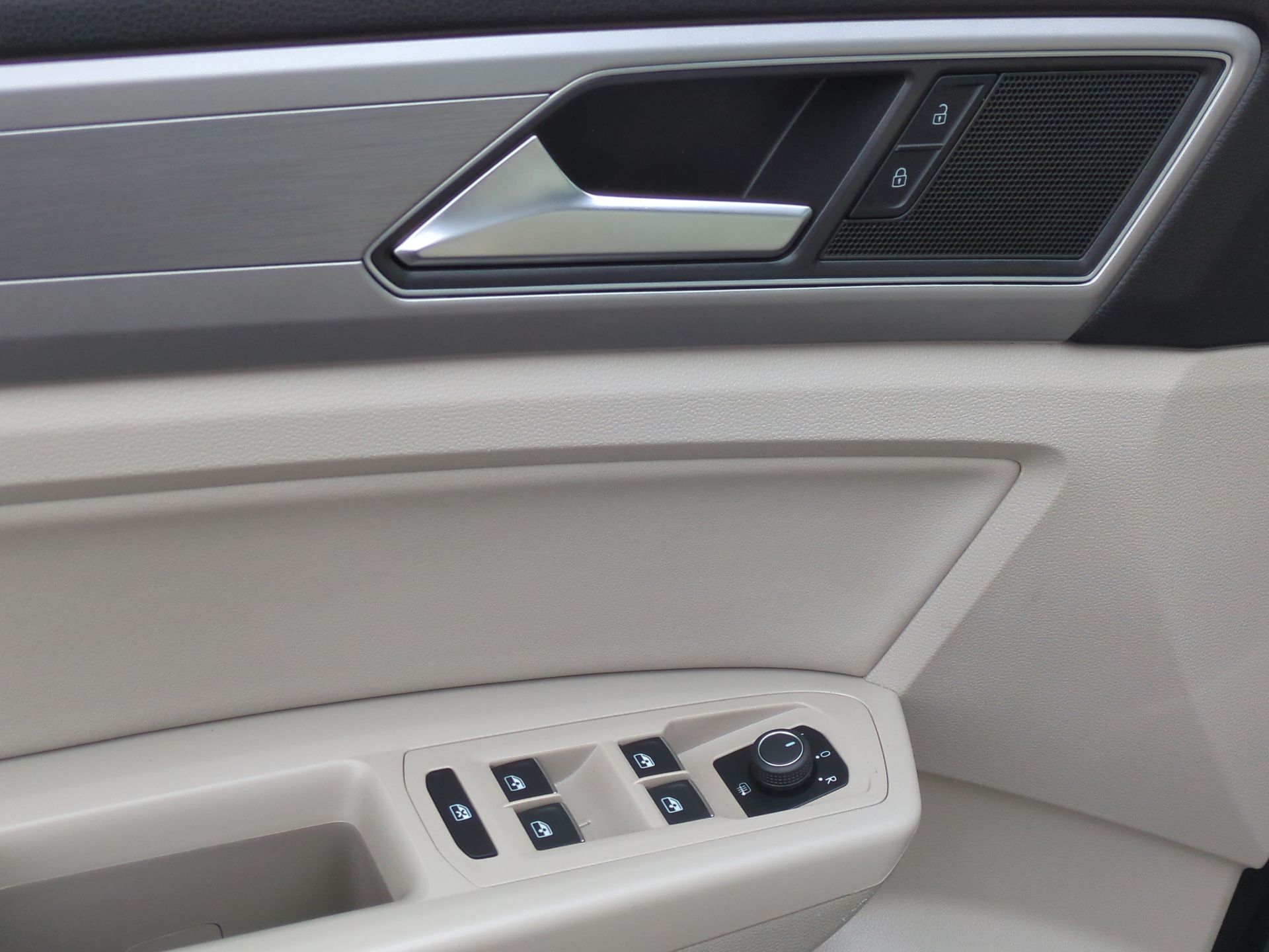 2018 Volkswagen Atlas 2.0T SE