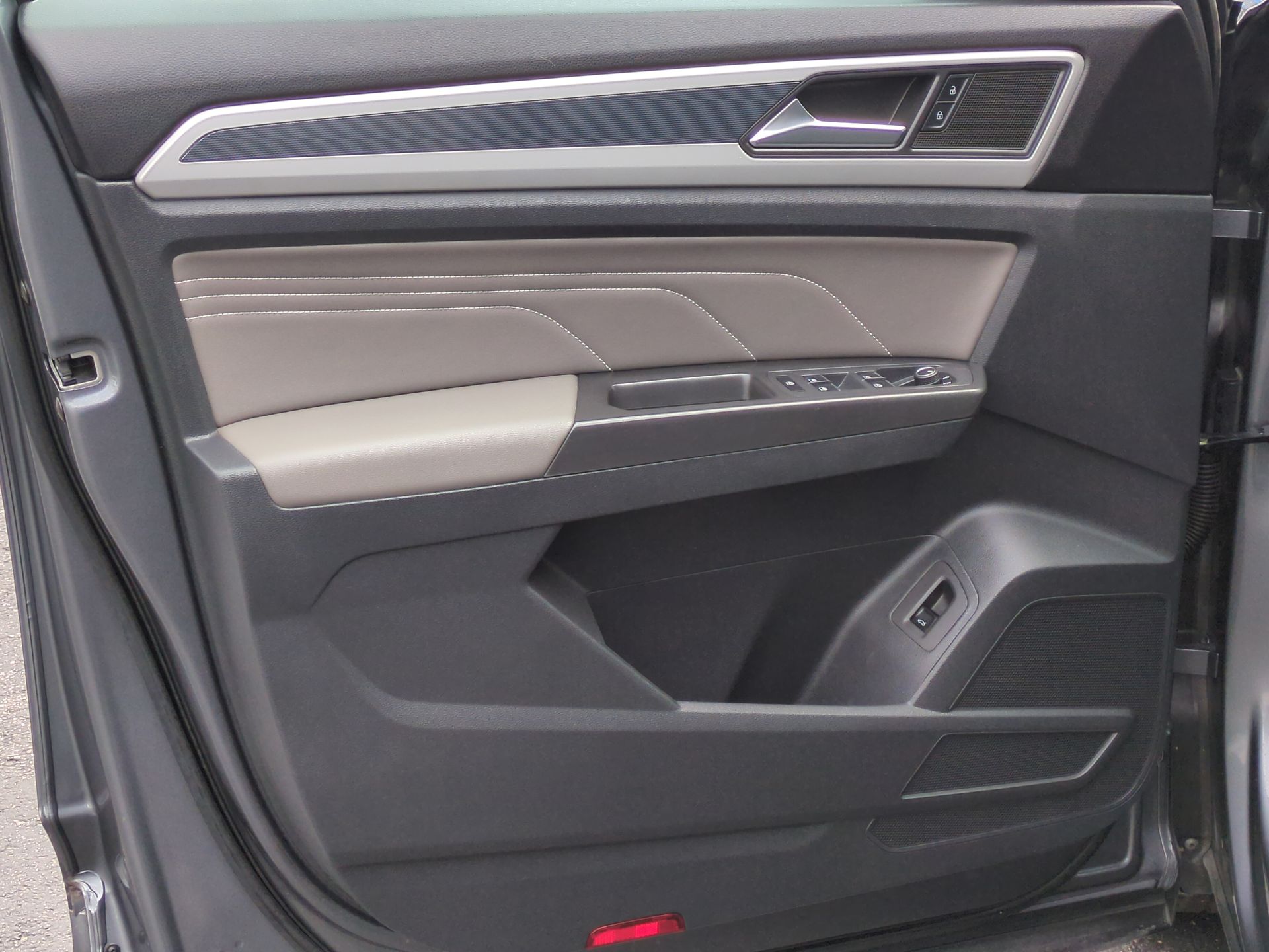 2023 Volkswagen Atlas 3.6L V6 SEL R-Line Black