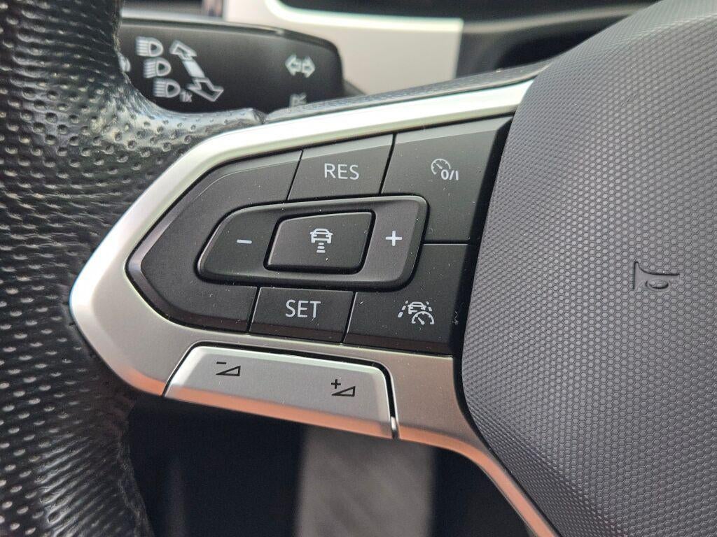 2023 Volkswagen Atlas 3.6L V6 SEL R-Line Black