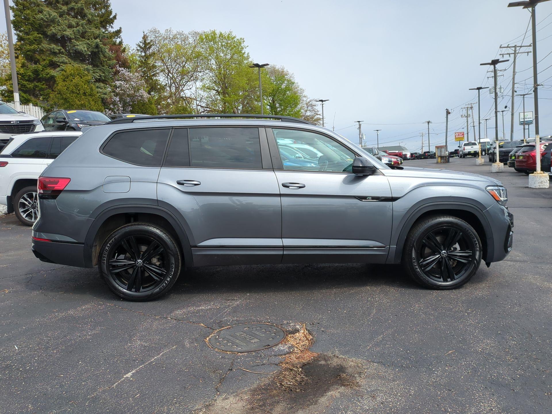2023 Volkswagen Atlas 3.6L V6 SEL R-Line Black