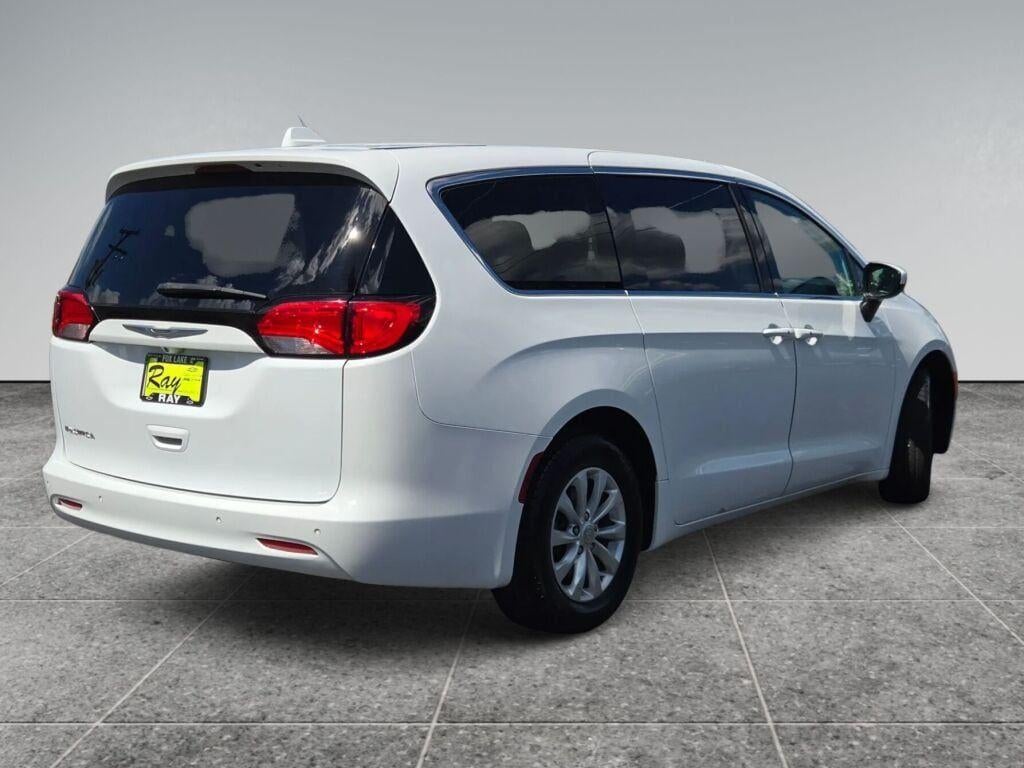 2017 Chrysler Pacifica Touring