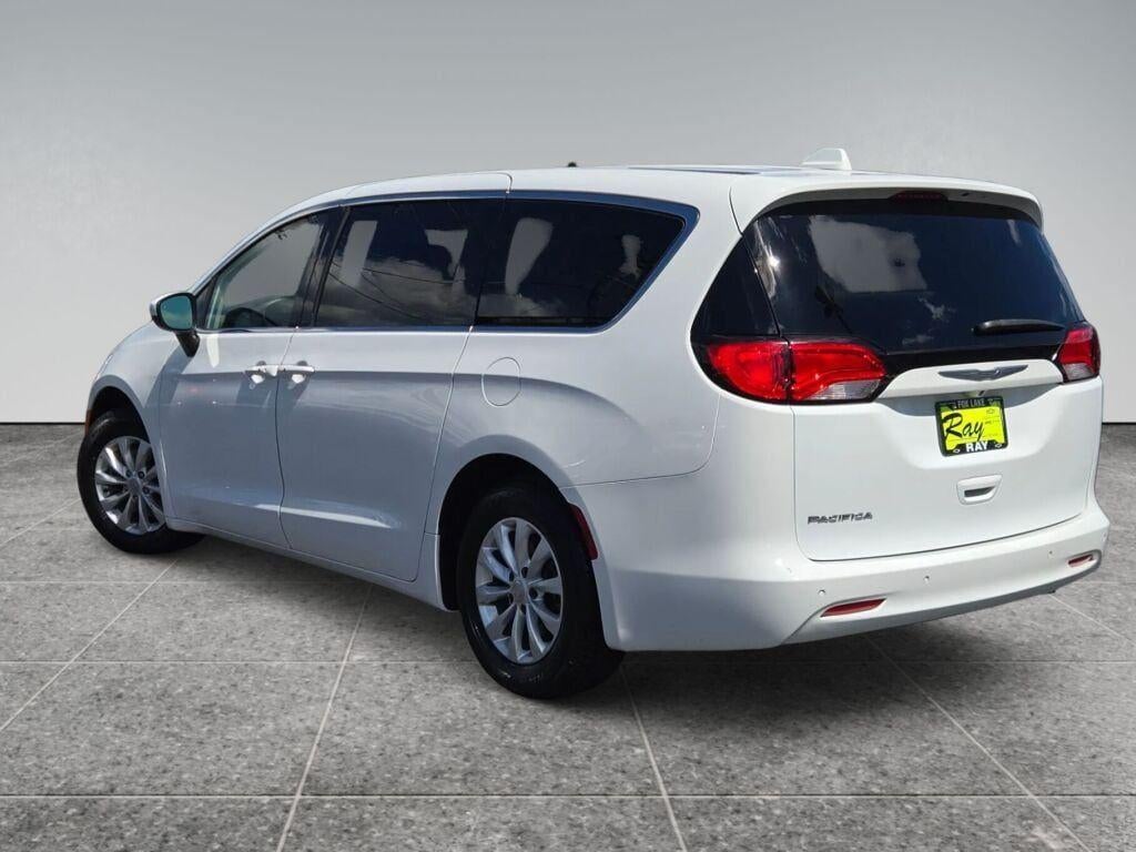 2017 Chrysler Pacifica Touring