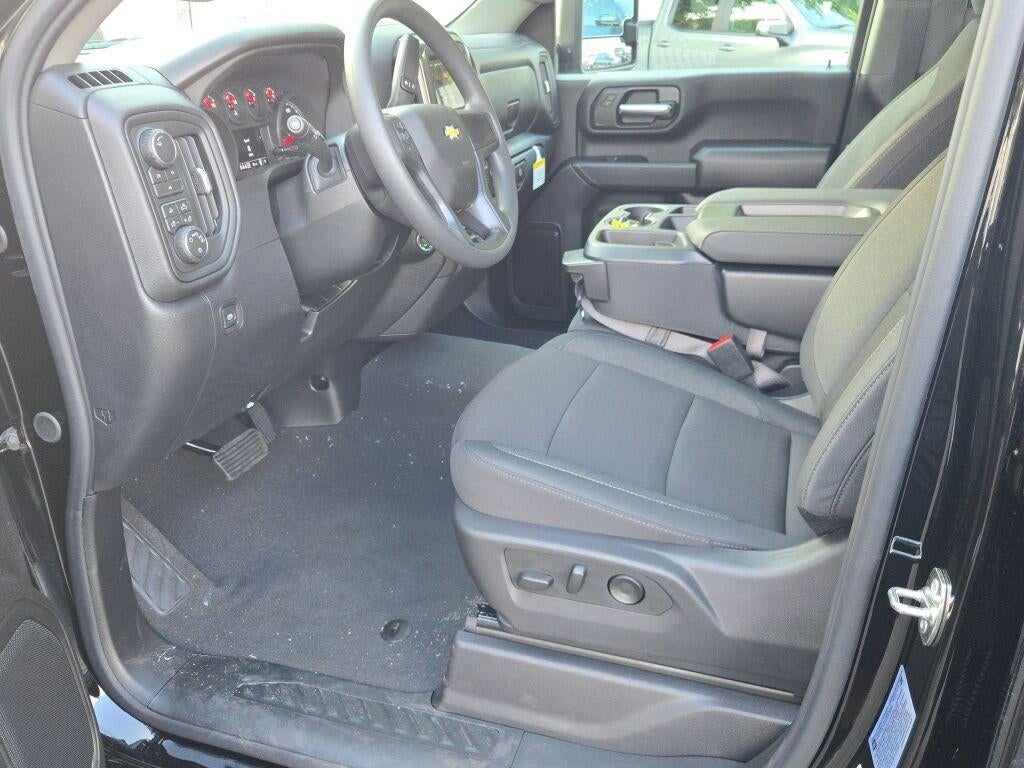 2026 Chevrolet Silverado 2500 HD Crew Cab Standard Box 4-Wheel Drive Custom