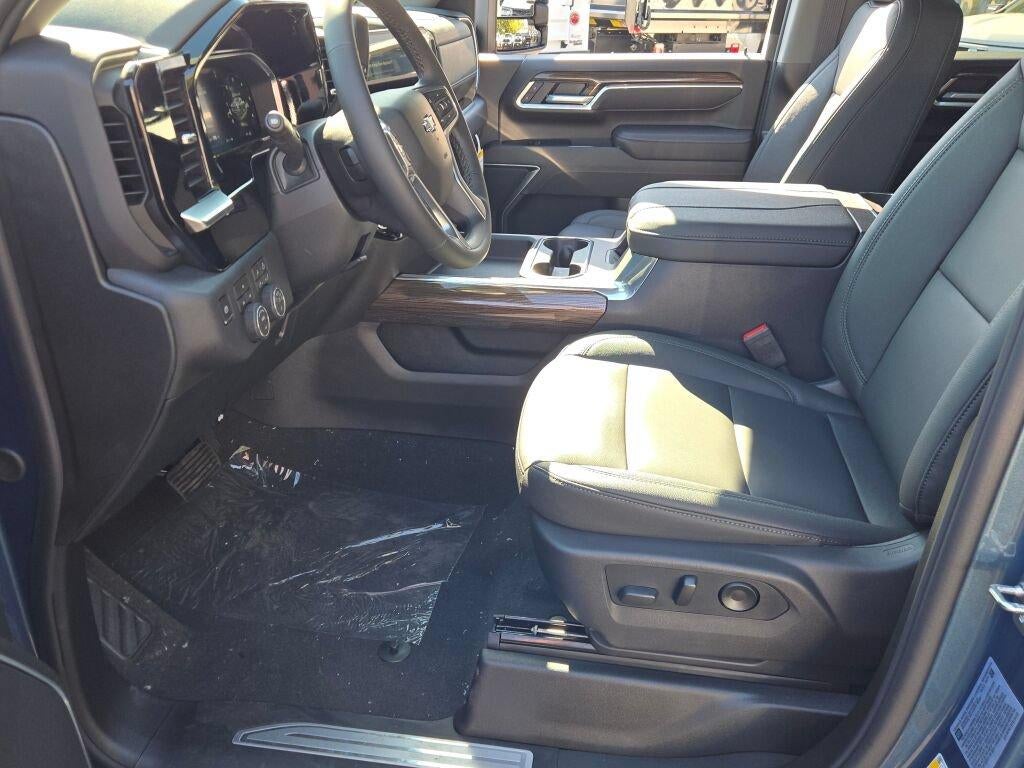 2026 Chevrolet Silverado 2500 HD Crew Cab Standard Box 4-Wheel Drive LT
