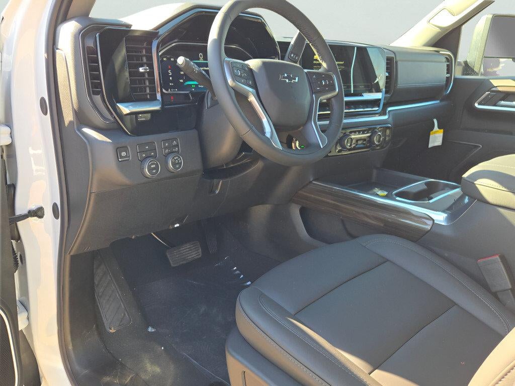 2026 Chevrolet Silverado 2500 HD Crew Cab Standard Box 4-Wheel Drive LT