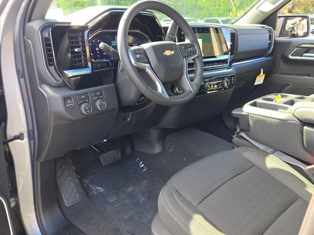 2026 Chevrolet Silverado 1500 Crew Cab Short Box 4-Wheel Drive LT 1LT