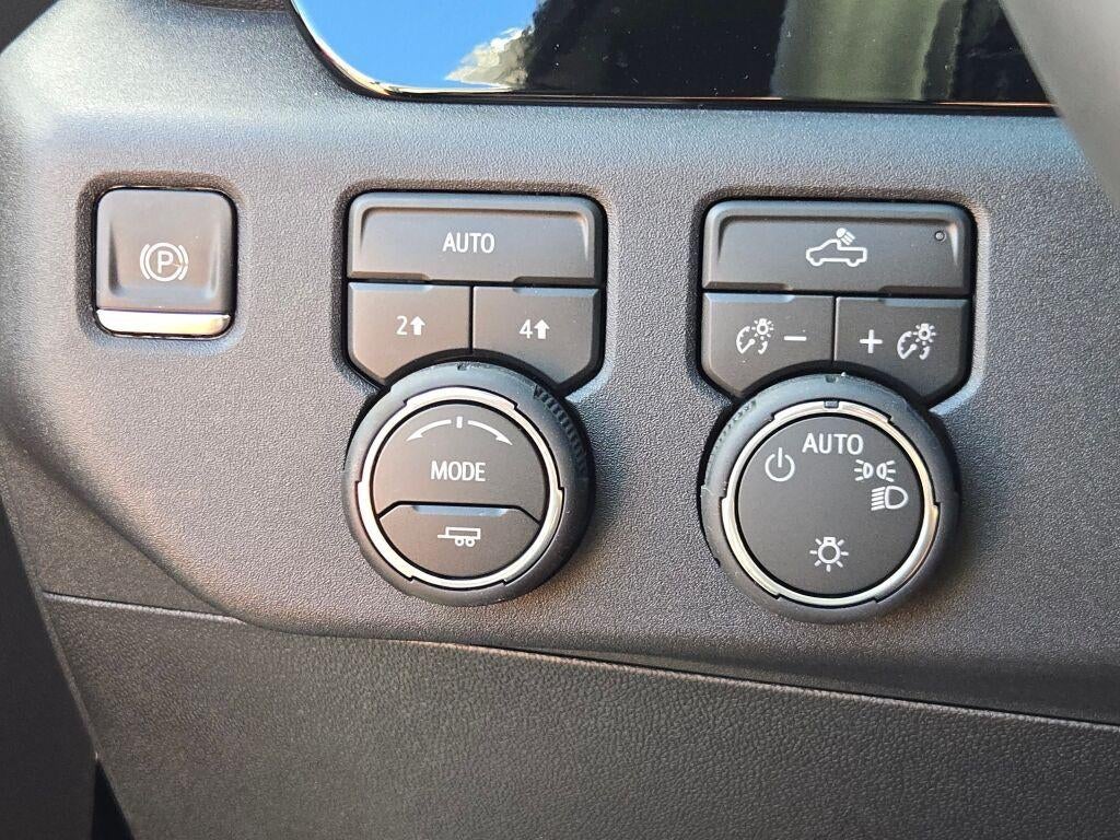 2026 Chevrolet Silverado 1500 Crew Cab Short Box 4-Wheel Drive LT 1LT