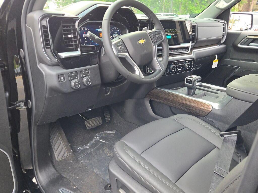 2026 Chevrolet Silverado 1500 Crew Cab Short Box 4-Wheel Drive LT 1LT