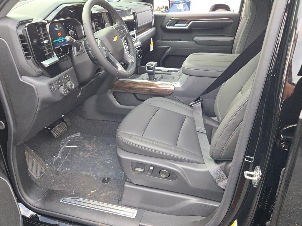 2026 Chevrolet Silverado 1500 Crew Cab Short Box 4-Wheel Drive LT 1LT