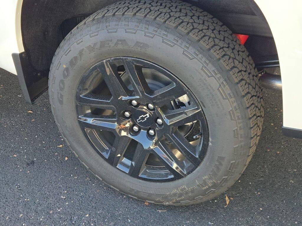2026 Chevrolet Silverado 1500 Crew Cab Short Box 4-Wheel Drive RST