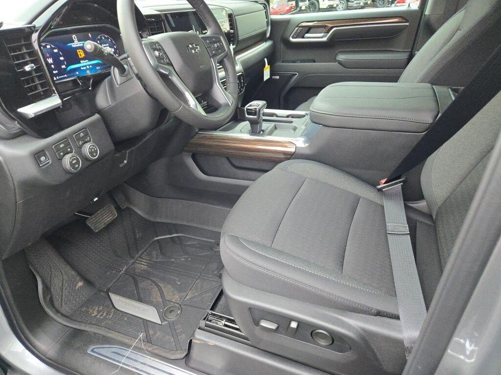 2026 Chevrolet Silverado 1500 Crew Cab Short Box 4-Wheel Drive RST