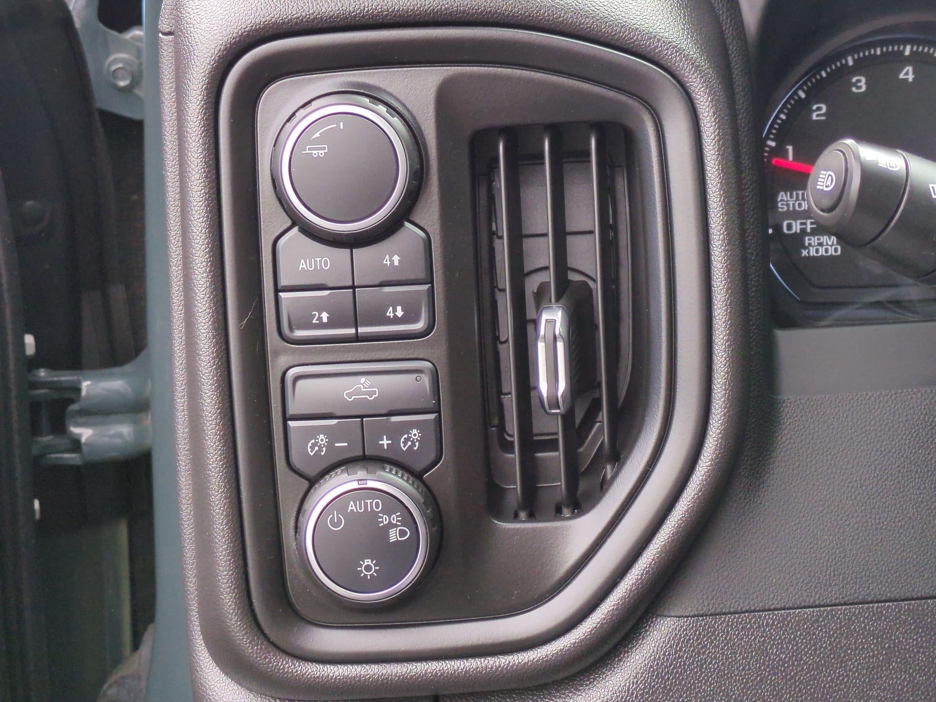 2025 Chevrolet Silverado 1500 Custom Trail Boss
