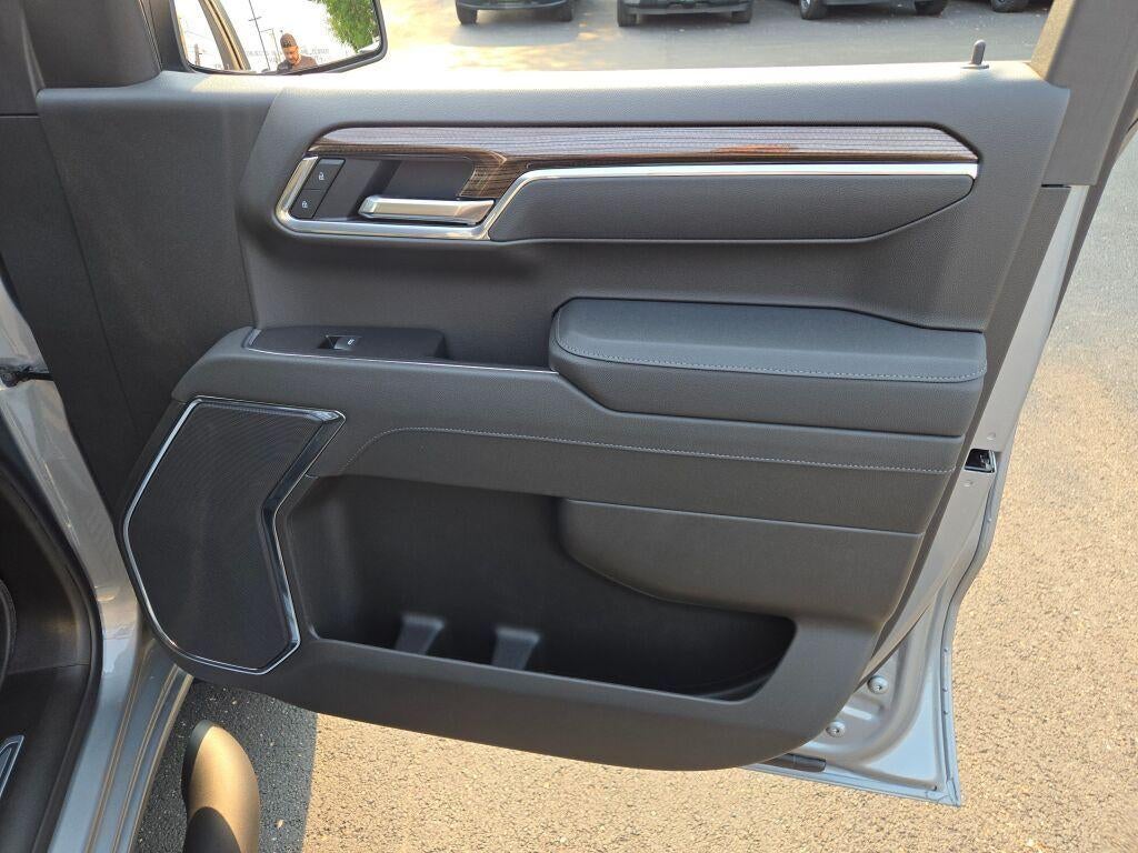 2026 Chevrolet Silverado 1500 Crew Cab Standard Box 4-Wheel Drive RST