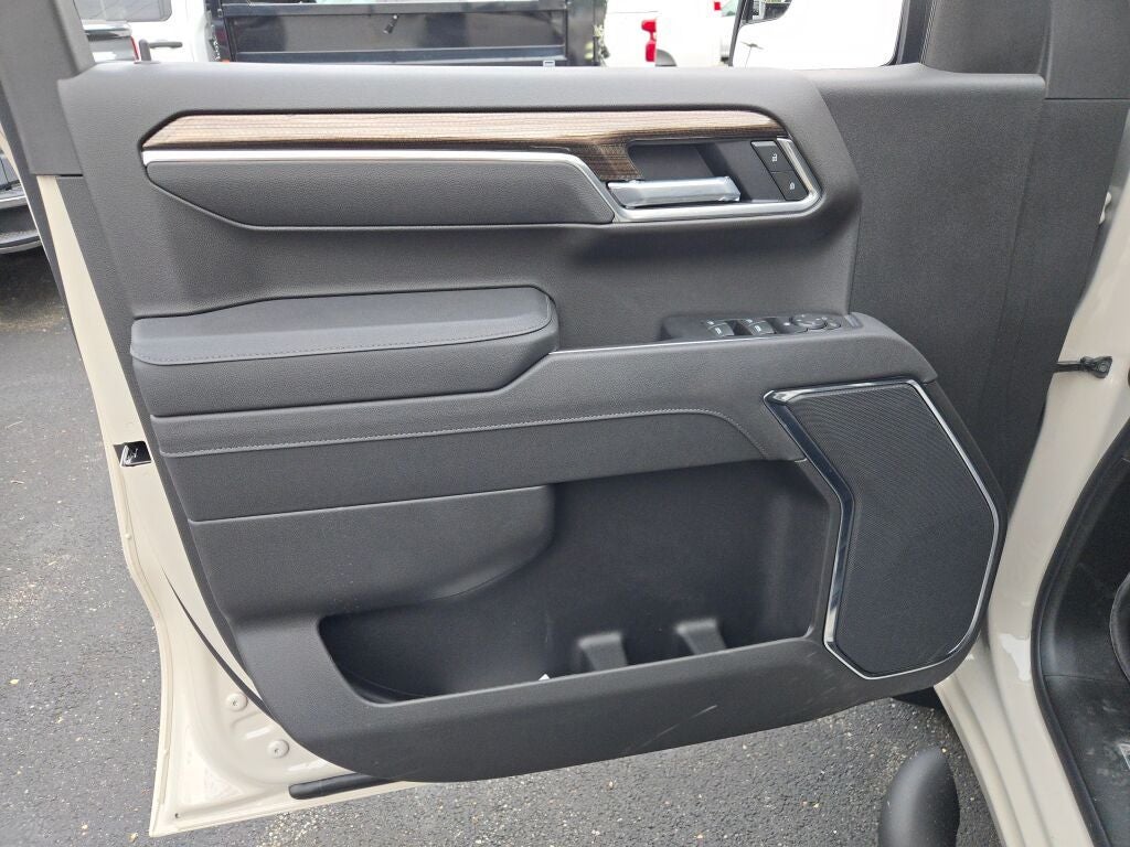 2026 Chevrolet Silverado 1500 Crew Cab Standard Box 4-Wheel Drive RST