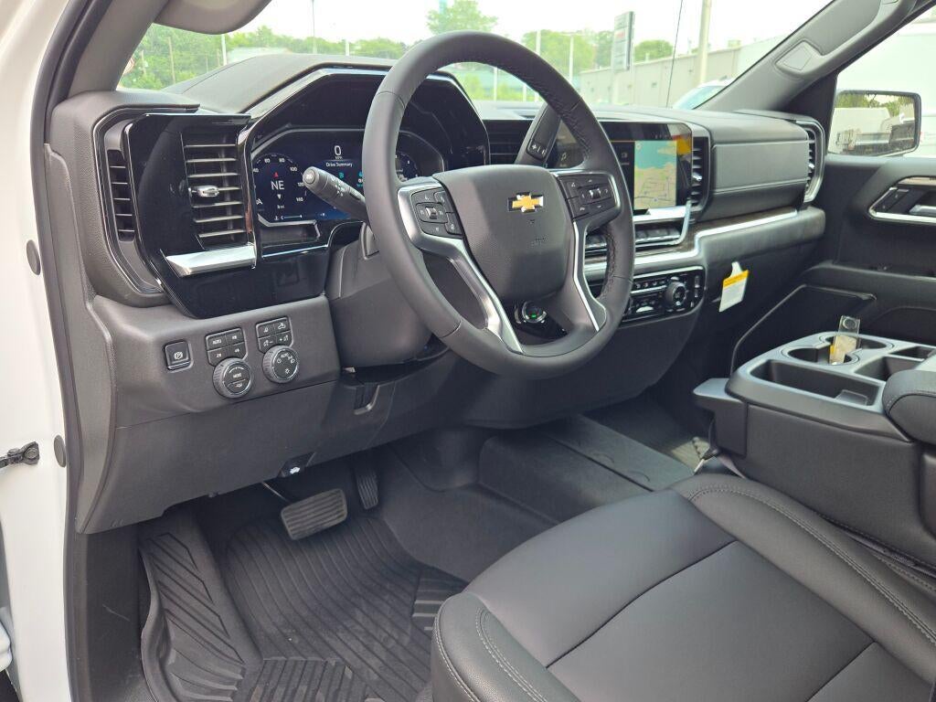 2026 Chevrolet Silverado 1500 Crew Cab Short Box 4-Wheel Drive LT 1LT