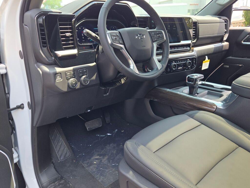 2026 Chevrolet Silverado 1500 Crew Cab Short Box 4-Wheel Drive LT Trail Boss