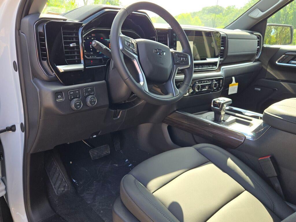 2026 Chevrolet Silverado 1500 Crew Cab Standard Box 4-Wheel Drive LT Trail Boss