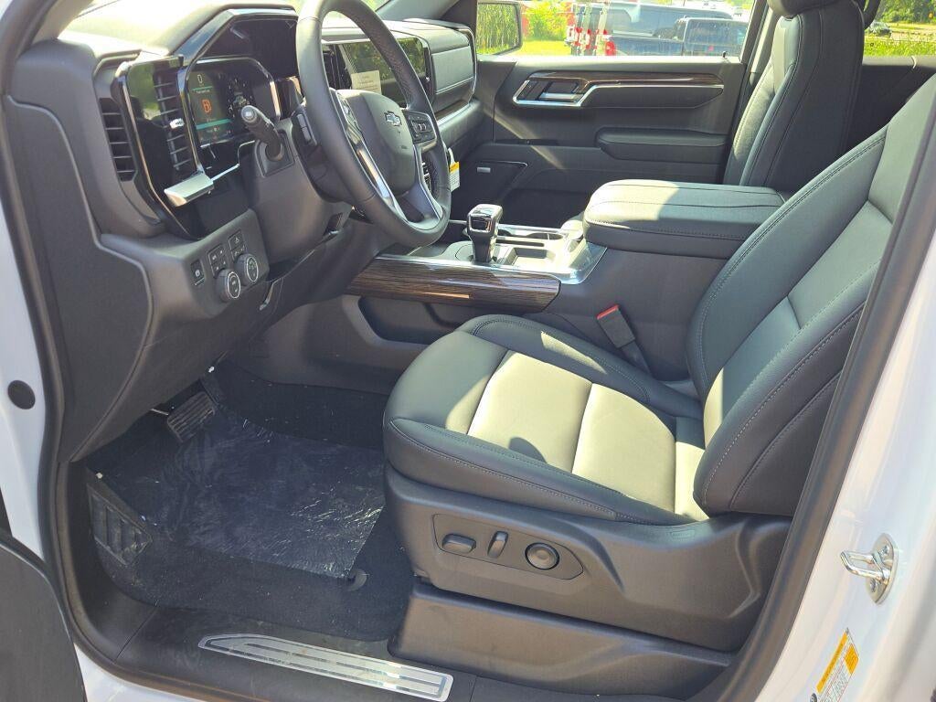 2026 Chevrolet Silverado 1500 Crew Cab Standard Box 4-Wheel Drive LT Trail Boss